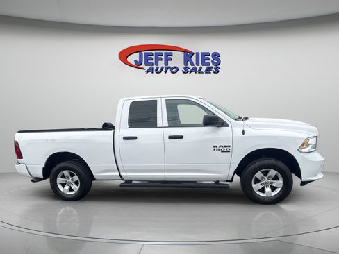 Used 2019 RAM 1500 Express AWD/4WD image 4
