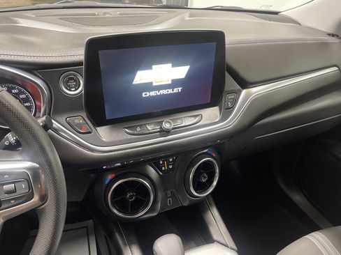 Used 2025 Chevrolet Blazer LT image 30
