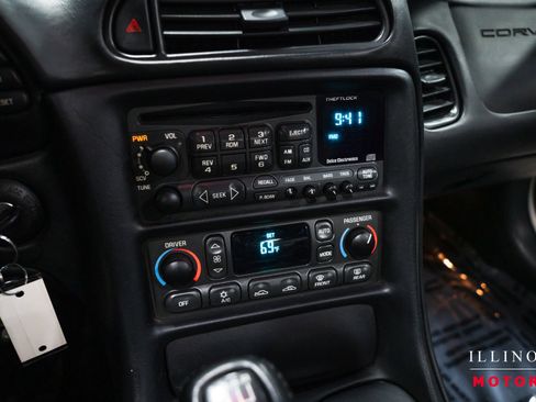 Used 2002 Chevrolet Corvette Convertible w/ Preferred Equipment Group2 image 20