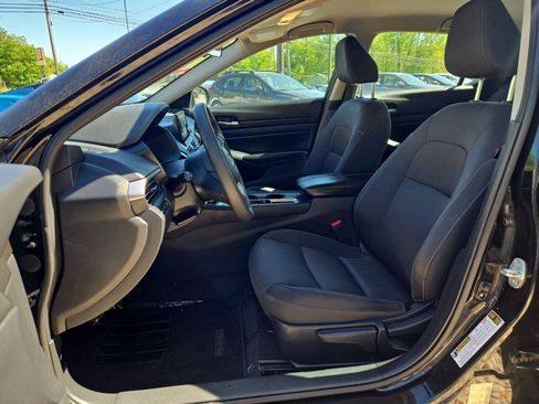 Used 2021 Nissan Altima 2.5 S FWD image 12