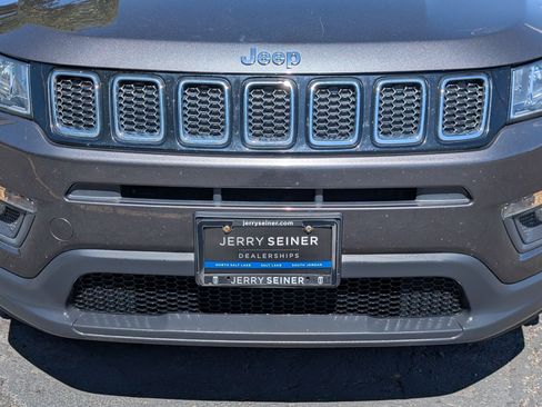Used 2020 Jeep Compass Latitude w/ Popular Equipment Group AWD/4WD image 9