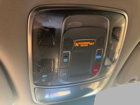 Used 2025 Genesis GV70 2.5T image 28