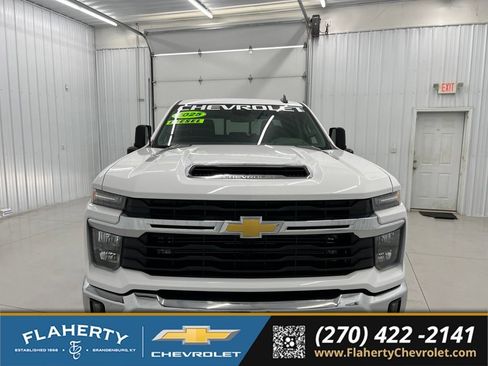 Used 2025 Chevrolet Silverado 2500 LT AWD/4WD image 7