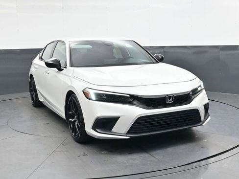 Used 2024 Honda Civic Sport image 1