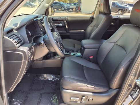 Used 2021 Toyota 4Runner TRD Off-Road Premium w/ Moonroof Package AWD/4WD image 21