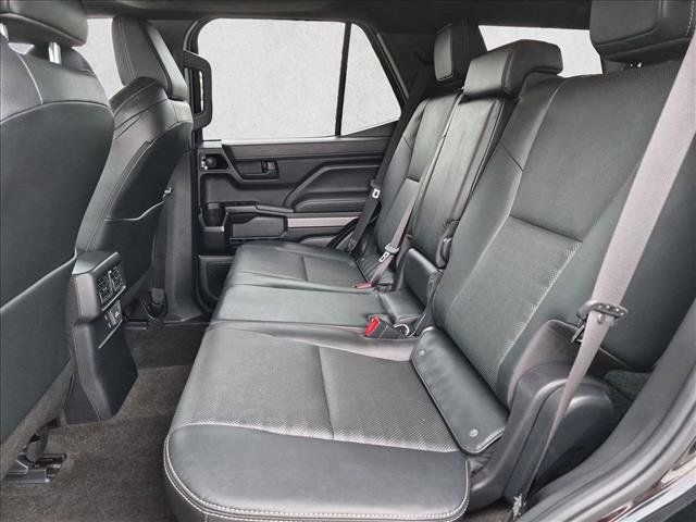 Certified 2025 Toyota 4Runner TRD Off-Road Premium w/ Tow Technology Package AWD/4WD image 19