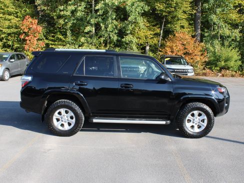 Certified 2020 Toyota 4Runner SR5 image 4