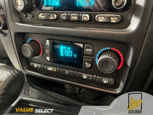 Used 2005 Chevrolet TrailBlazer LT AWD/4WD image 24