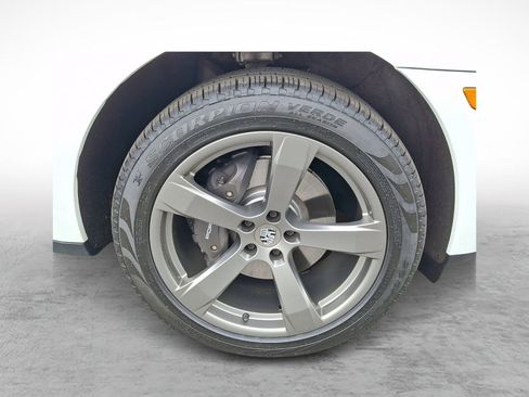 Used 2023 Porsche Macan AWD/4WD image 9