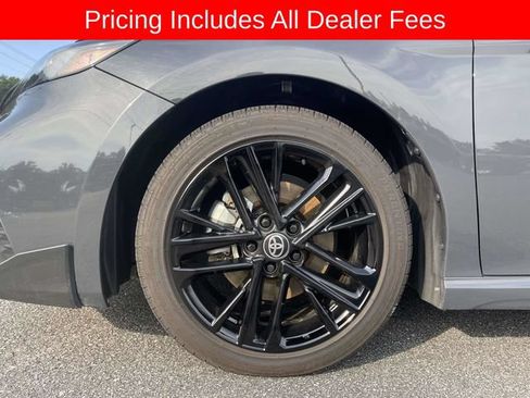 Used 2025 Toyota Camry SE FWD image 9