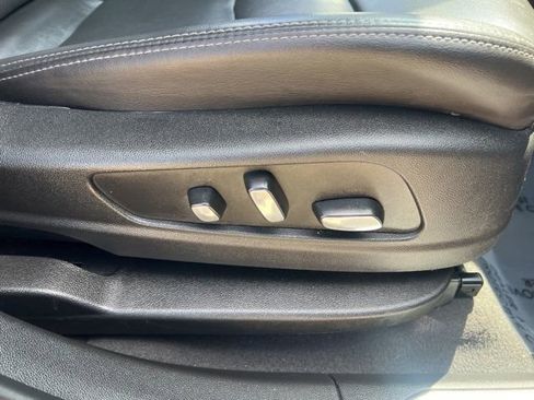 Certified 2023 Cadillac XT5 Premium Luxury image 17