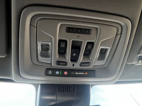 Used 2024 GMC Sierra 1500 SLT w/ SLT Premium Package image 18