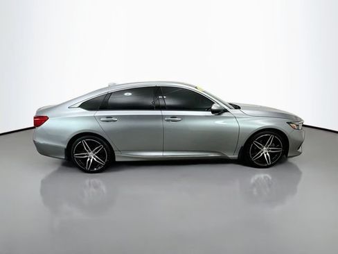 Used 2022 Honda Accord Touring image 8