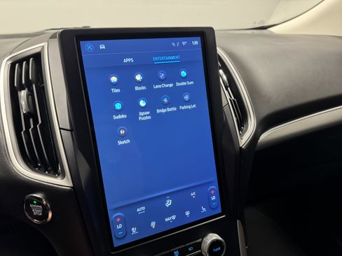 Used 2022 Ford Edge SEL w/ Convenience Package image 26