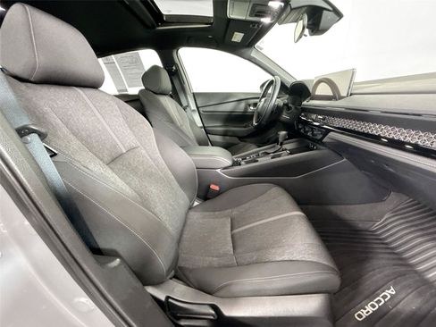 Used 2025 Honda Accord Sport image 37