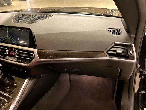 Used 2022 BMW M440i Coupe image 17