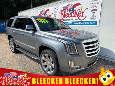 Used 2020 Cadillac Escalade Luxury RWD image 1