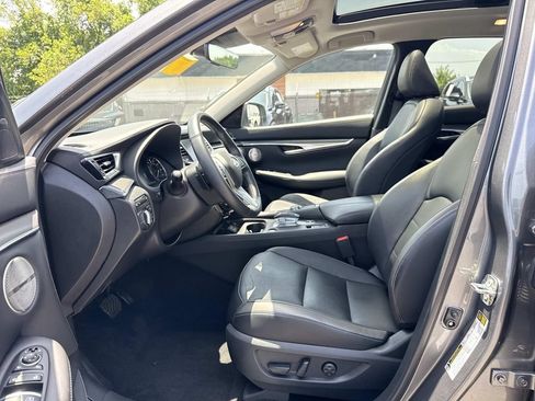 Used 2024 INFINITI QX50 Luxe w/ Accent Package AWD/4WD image 16
