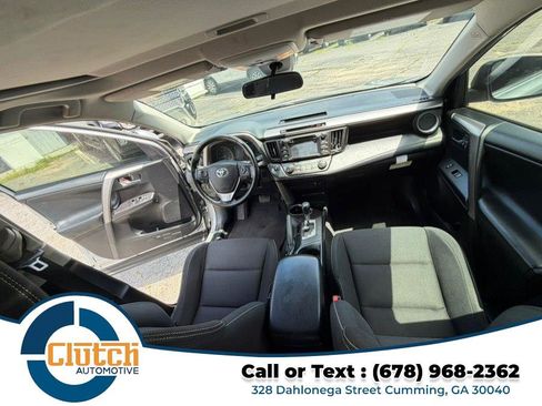 Used 2018 Toyota RAV4 XLE FWD image 9