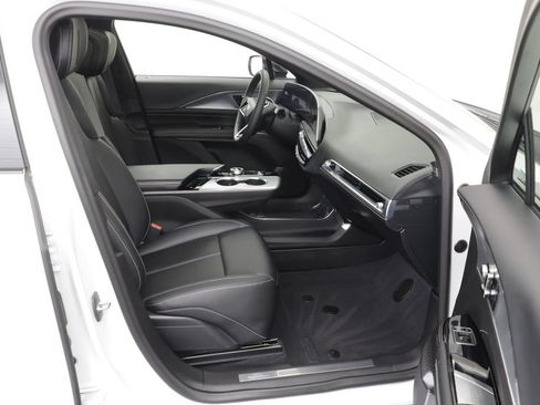 Used 2024 Cadillac Lyriq Tech w/ Driver Assist Package AWD/4WD image 21