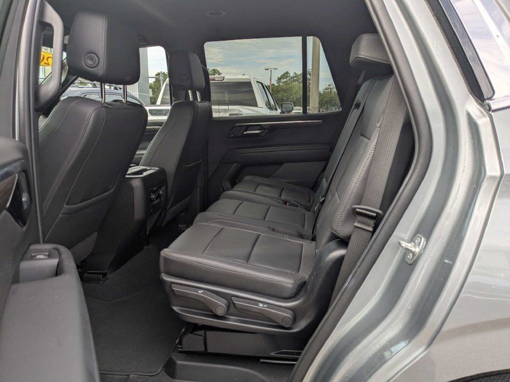 Used 2025 Chevrolet Tahoe LT AWD/4WD image 19