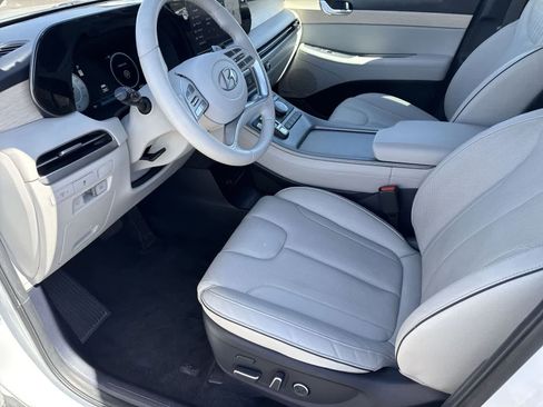 Used 2024 Hyundai Palisade Limited FWD image 16
