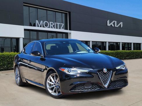 Used 2021 Alfa Romeo Giulia Sprint w/ Sun & Sound Package RWD image 1