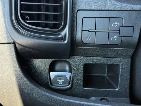 Used 2026 RAM ProMaster 2500 w/ Convenience Group FWD image 18