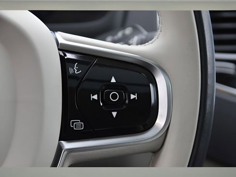 Certified 2023 Volvo XC90 B6 Plus w/ Protection Package Premier image 36