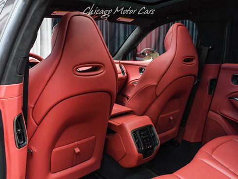 Used 2022 Aston Martin DBX image 24