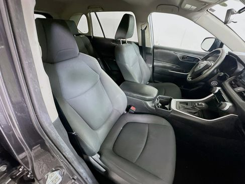 Used 2020 Toyota RAV4 LE w/ Carpet Mat Package FWD image 30