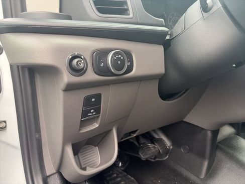 Used 2024 Ford Transit 250 148 Medium Roof RWD image 12
