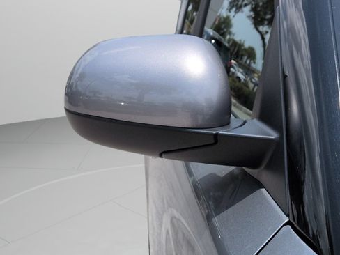 Used 2025 Kia Soul LX w/ LX Technology Package FWD image 14
