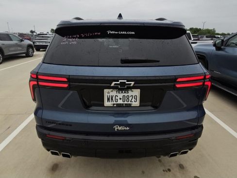 Used 2025 Chevrolet Traverse LT w/ Midnight/Sport Edition FWD image 14
