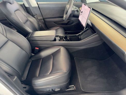 Used 2019 Tesla Model 3 Long Range image 29