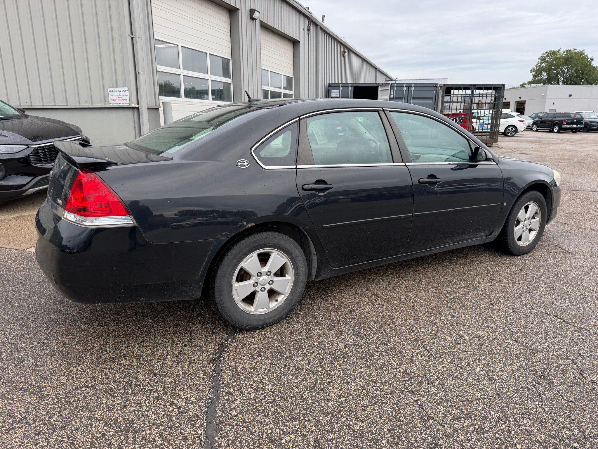 Used 2008 Chevrolet Impala LT w/ Luxury Edition Package FWD image 3