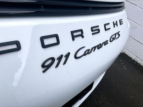 Used 2015 Porsche 911 Carrera GTS RWD image 33