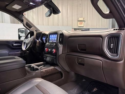 Used 2022 GMC Sierra 2500 Denali w/ Denali Ultimate Package AWD/4WD image 18