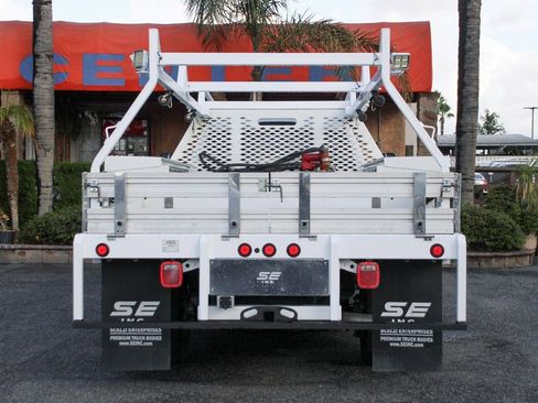Used 2022 RAM 5500 Tradesman w/ Chrome Appearance Group AWD/4WD image 8