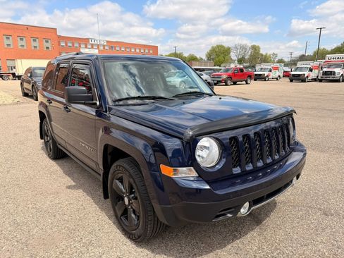 Used 2016 Jeep Patriot High Altitude AWD/4WD image 8