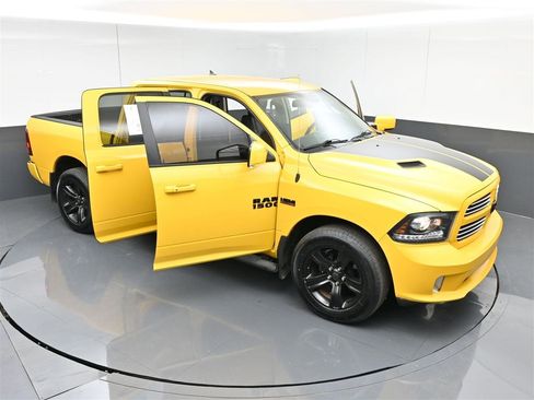 Used 2016 RAM 1500 Sport w/ Stinger Yellow Sport Package AWD/4WD image 37
