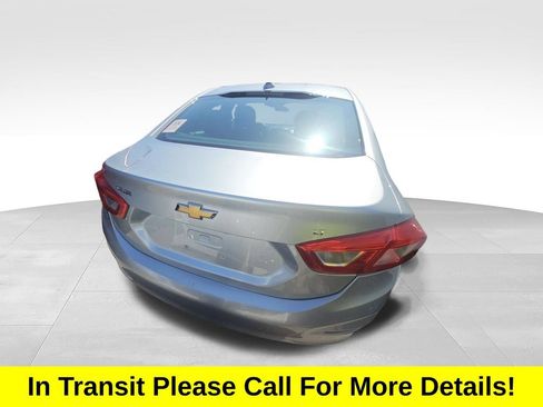 Used 2017 Chevrolet Cruze LT w/ Convenience Package FWD image 10