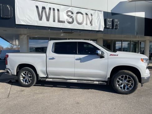 Used 2022 Chevrolet Silverado 1500 LTZ w/ LTZ Convenience Package II image 2