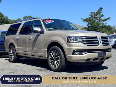 Used 2017 Lincoln Navigator L Select image 3