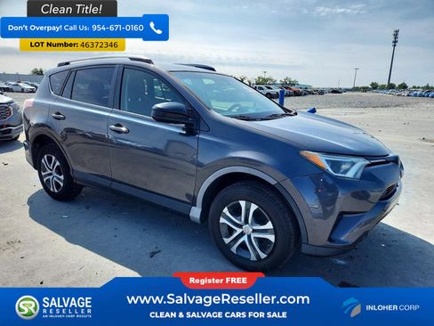 Used 2018 Toyota RAV4 LE image 5