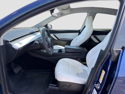 Used 2021 Tesla Model Y Long Range AWD/4WD image 25