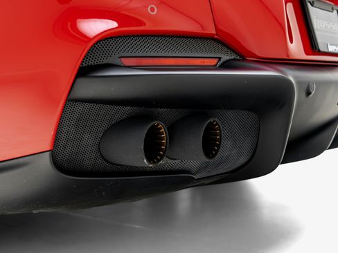 Used 2023 Ferrari Portofino M RWD image 35