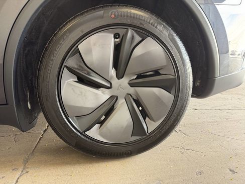 Used 2026 Tesla Model Y Long Range image 35