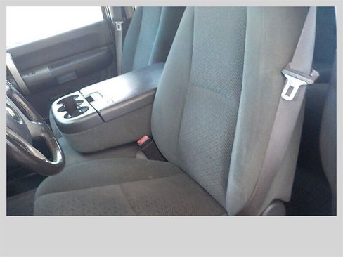 Used 2008 Chevrolet Silverado 2500 LT w/ 1LT Convenience Package image 2