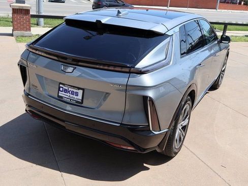 Certified 2024 Cadillac Lyriq Luxury RWD image 7
